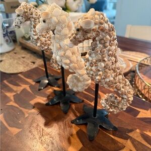 Small Seahorse figures